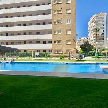 En Primera Linea De Playa 푸엔히롤라